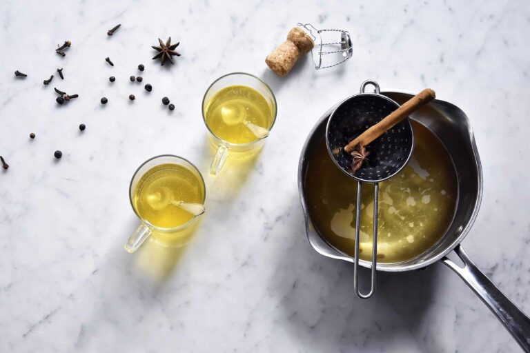 My soul warming hot spiked mulled apple cider